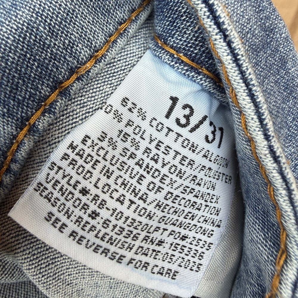 Light Wash Denim Cargo Jeans with Tie Details - Picture 4 of 8